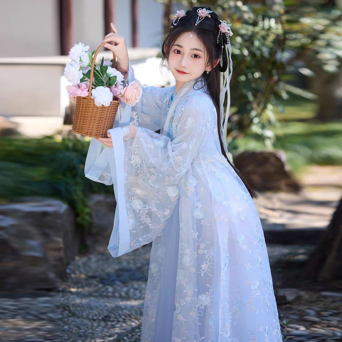 National Trend - Hanfu Girls 2026 New Winter Clothing for Children, Ancient and Immortal Style Girls, Ancient Princess Dress, Blue Autumn and Winter Application Scenario