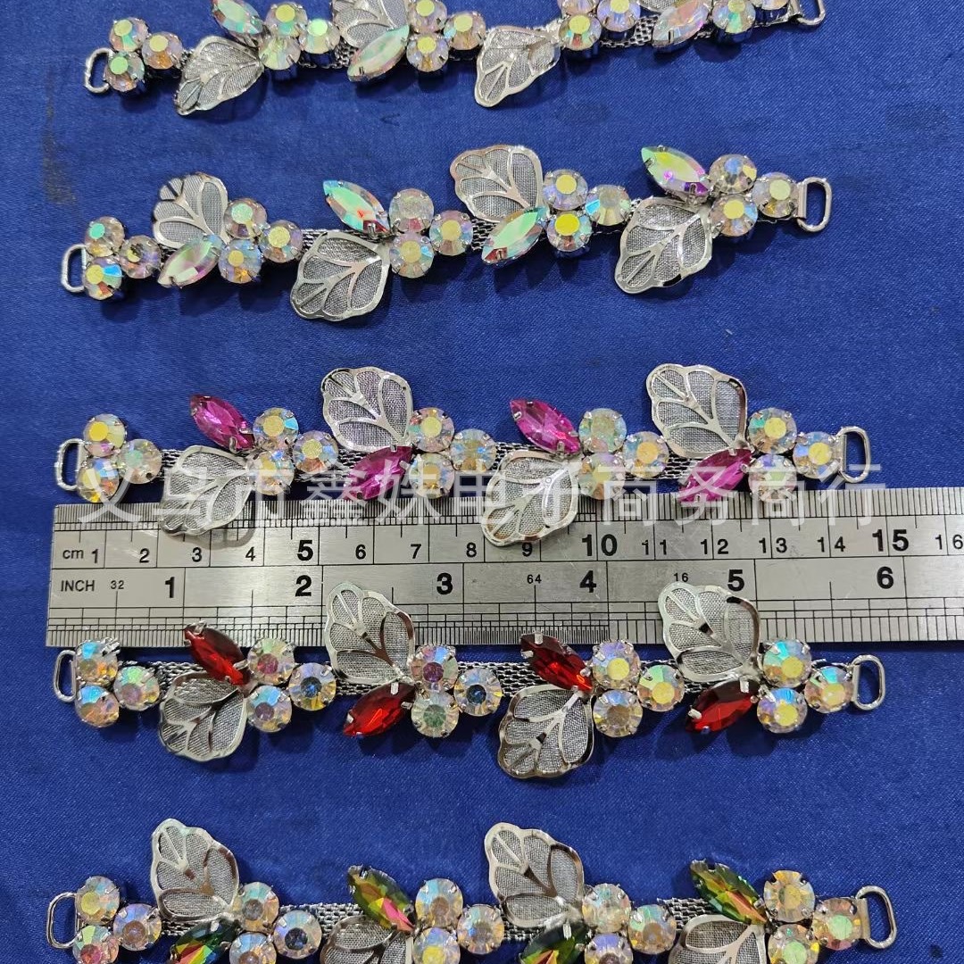 The new DIY accessory double-hole decorative chain exudes a sense of high-end decoration