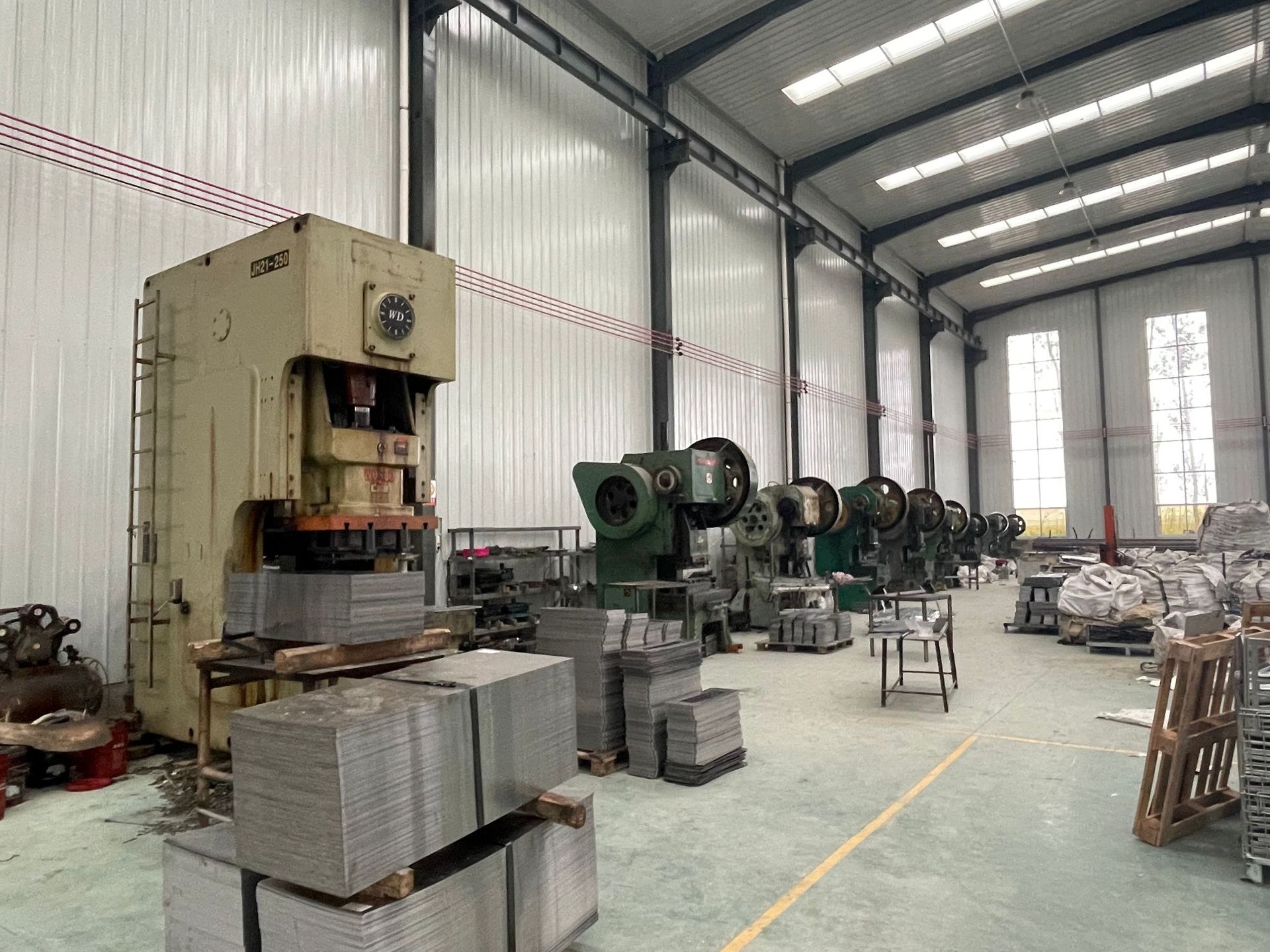 Dual-screen and multi-screen monitor stands, telescopic hanging brackets, mobile TV stands, cross-border factory direct sales pic 29