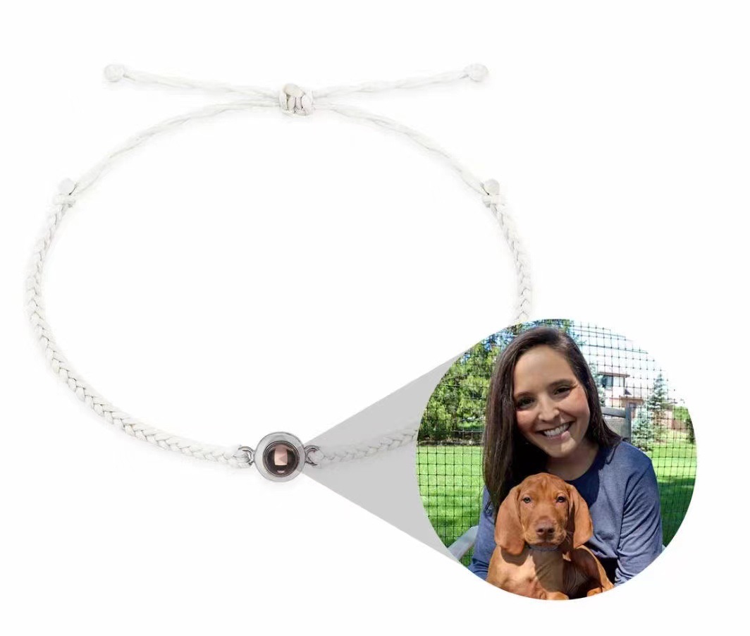 Customized Mother's Day gift: 100 Japanese and Korean language "I Love You" simple picture projection bracelet details Picture