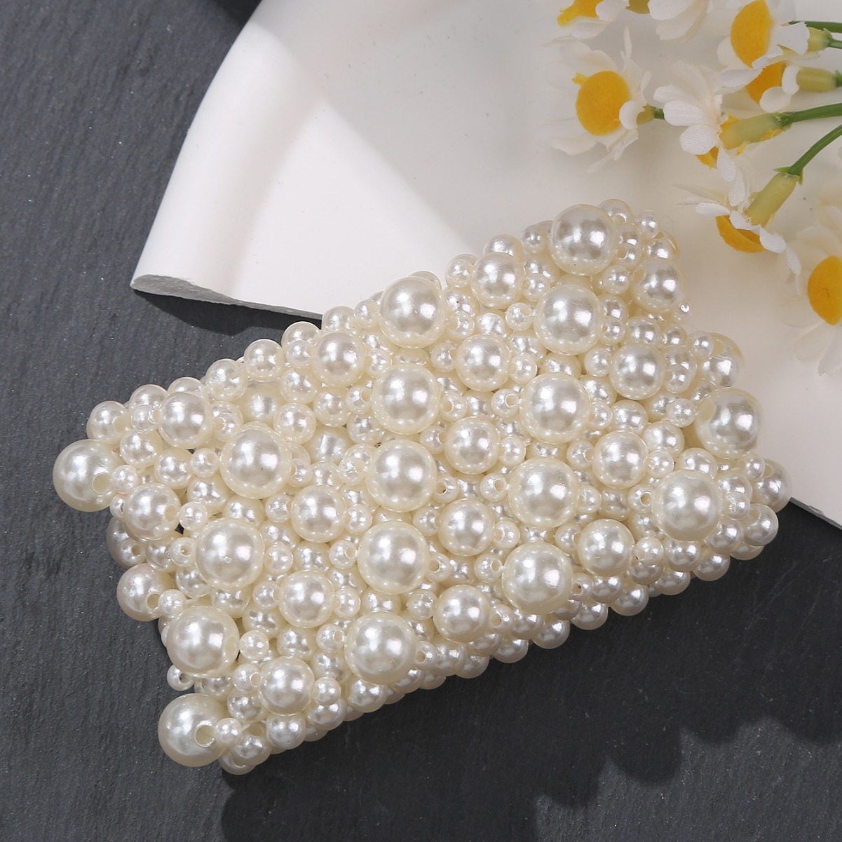 New internet-famous bracelet, elegant pearl wrist scar tattoo accessory, perfect arm cover, elegant bracelet