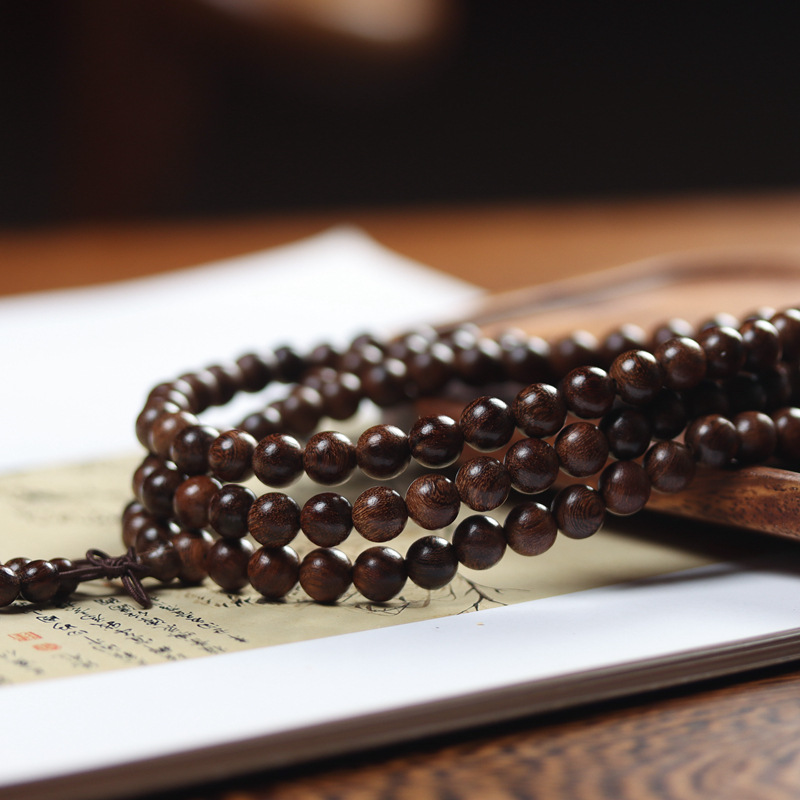 A 108-piece old material golden thread sandalwood bracelet with Buddhist prayer beads for men and women, featuring a new Chinese-style ethnic retro style and cultural play beads details Picture