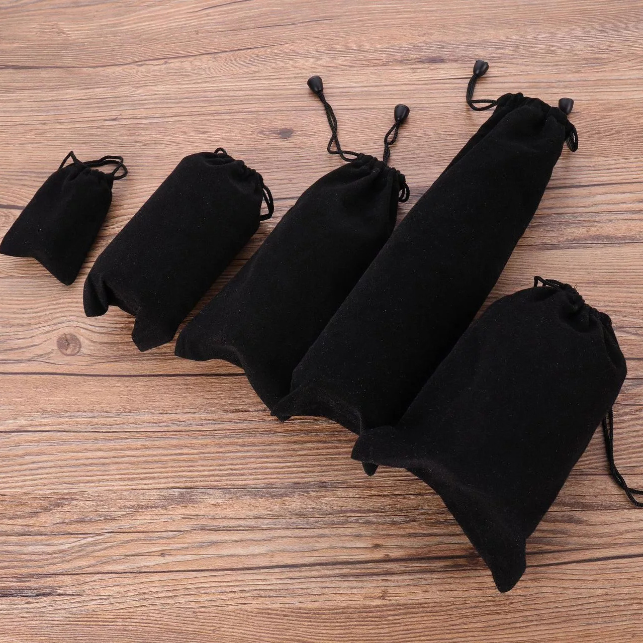 5*16 beauty stick gift bag in stock, velvet drawstring bag with LOGO printable, small black drawstring bag details Picture