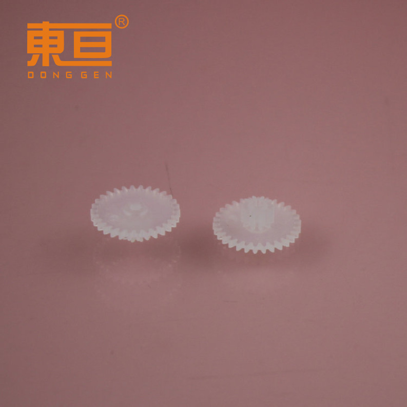 30102A soft double-layer gear with overlapping teeth, made of soft rubber material, is easy to insert and remove but prone to slipping
