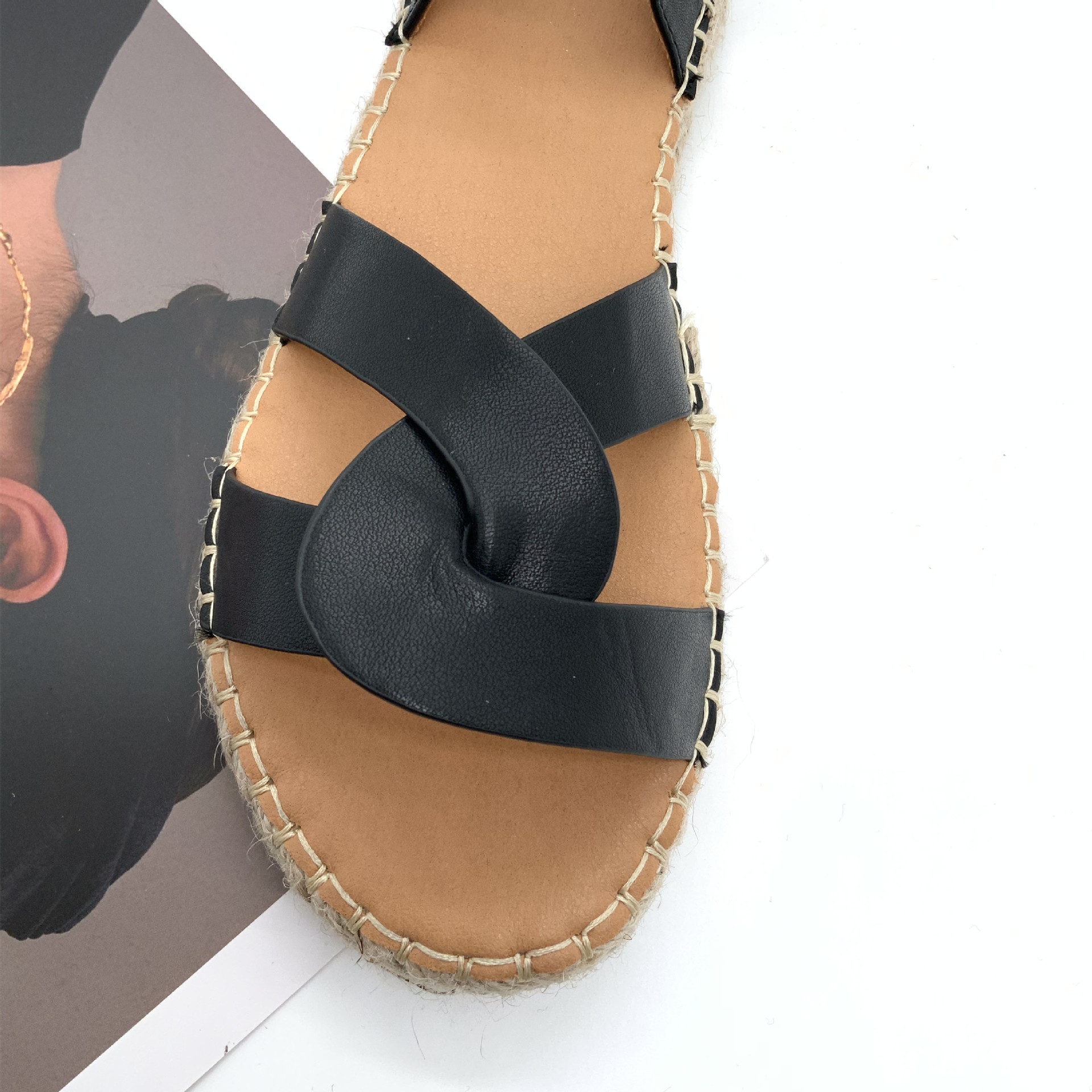 Summer Women's Sandals Platform Straw Braid Skirt Sandals Simple Casual Comfortable Fashion Sandals Guangzhou Women's Shoes Application Scenario