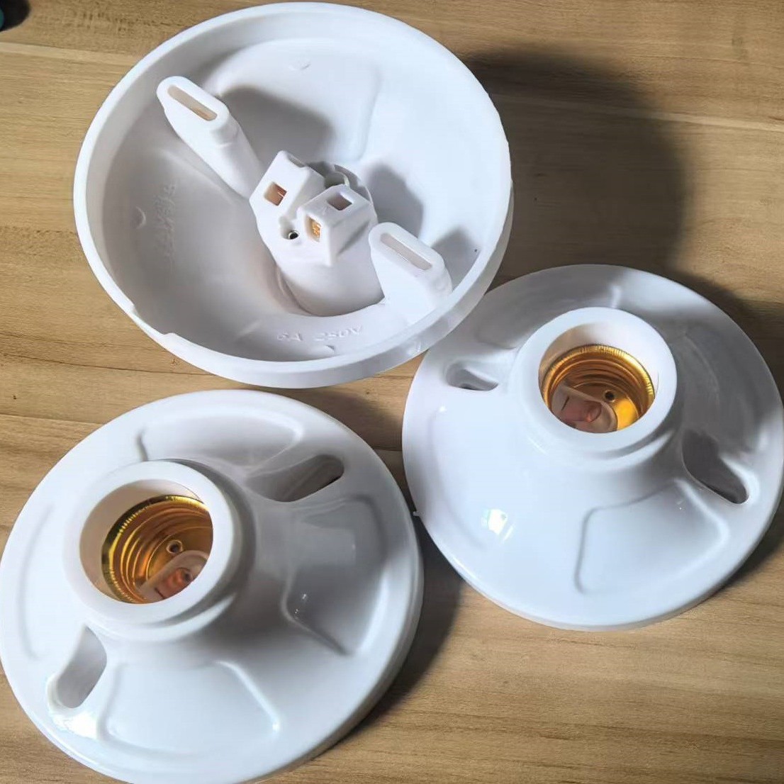 Pull-button flat lamp holder, large round lamp head, plastic screw-type flat lamp holder, 120mm diameter, E27 screw-type flat lamp head, simple Specification image