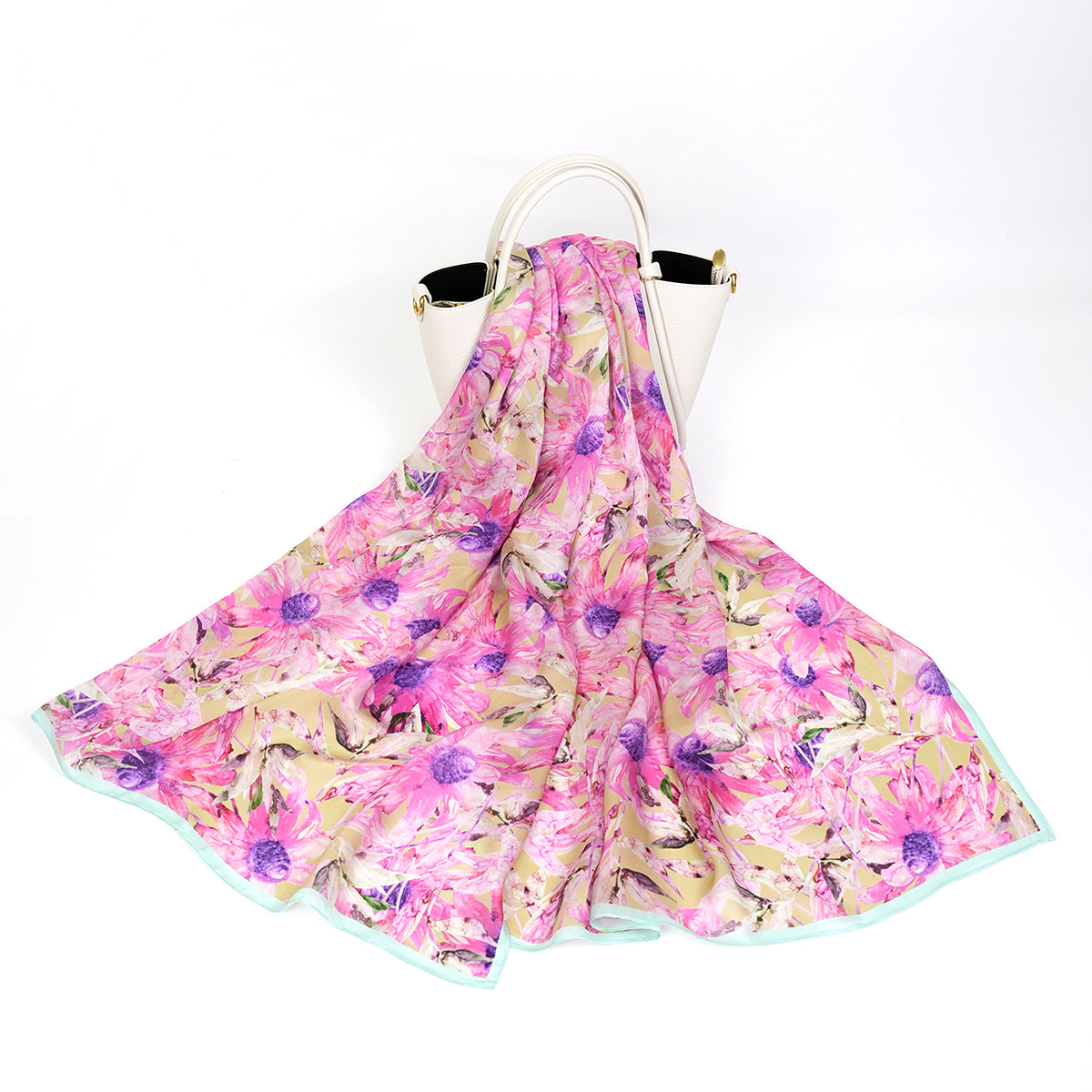 New European and American thin silk printed silk scarf, women's travel beach sun protection scarf, fashionable mulberry silk high-end shawl