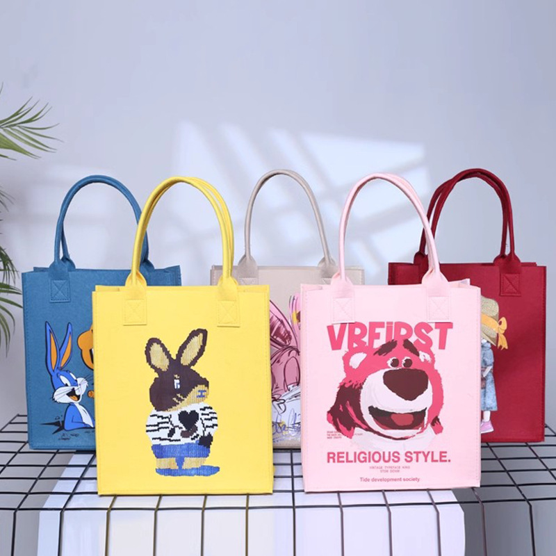 Student Tote Bag Cartoon Felt Tote Bag With Large Capacity Shopping Hand Cartoon Color Printed Felt Tote Bag Application Scenario