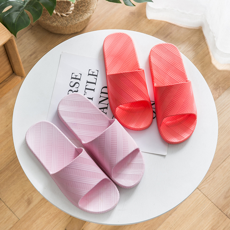 Wholesale household bath slippers with anti-slip interior, hotel summer thick-soled new plastic cooling slippers, men's poop feeling Application Scenario