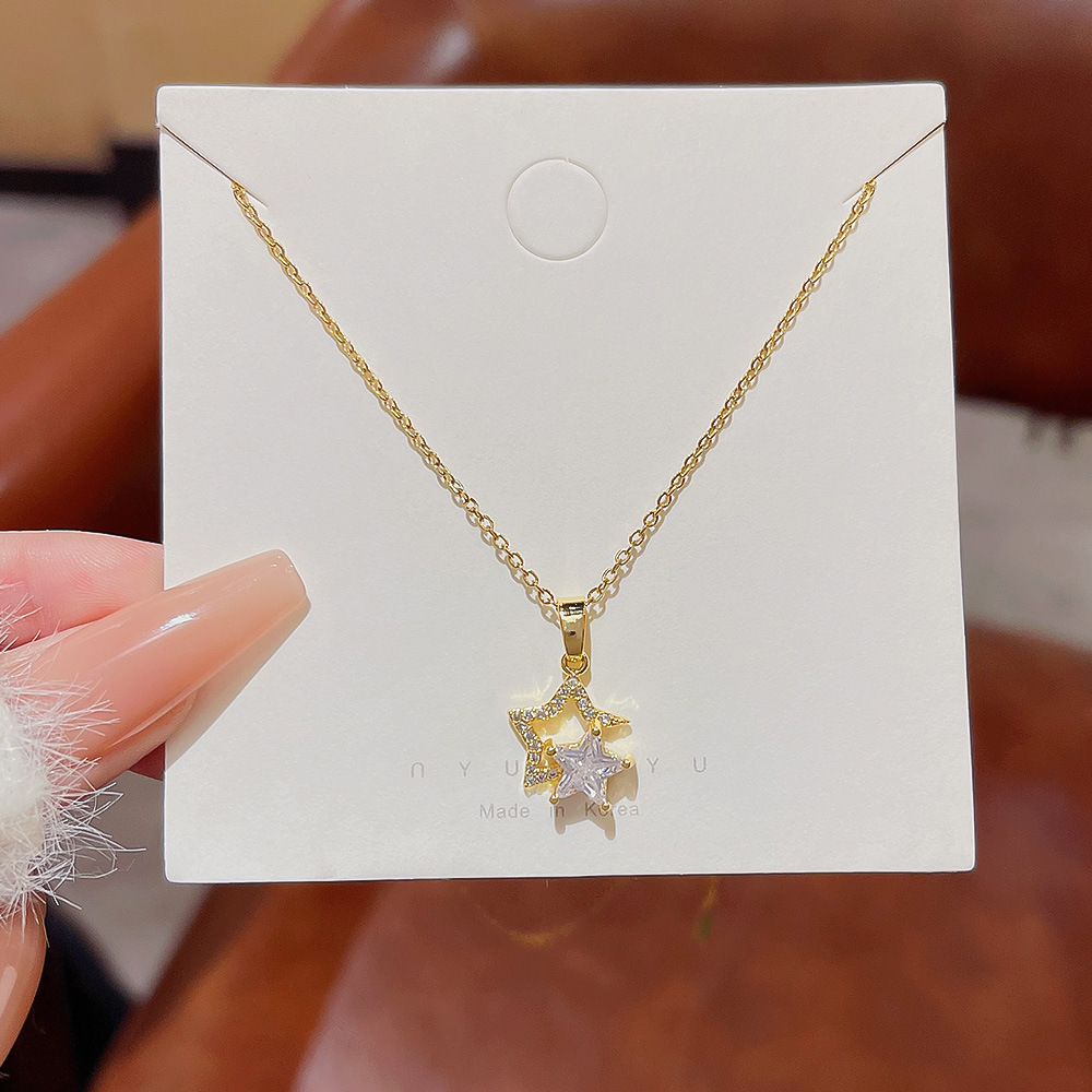 Temperament Pentacle Necklace Light Luxury Minority Zircon Pendant Fashion All-Match Titanium Steel Clavicle Chain Senior Sense Accessories Women Application Scenario