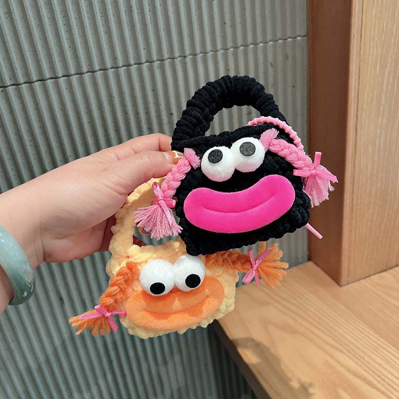 化妆包/爱心绣花/碳纖維/化妆品/杜邦纸产品图
