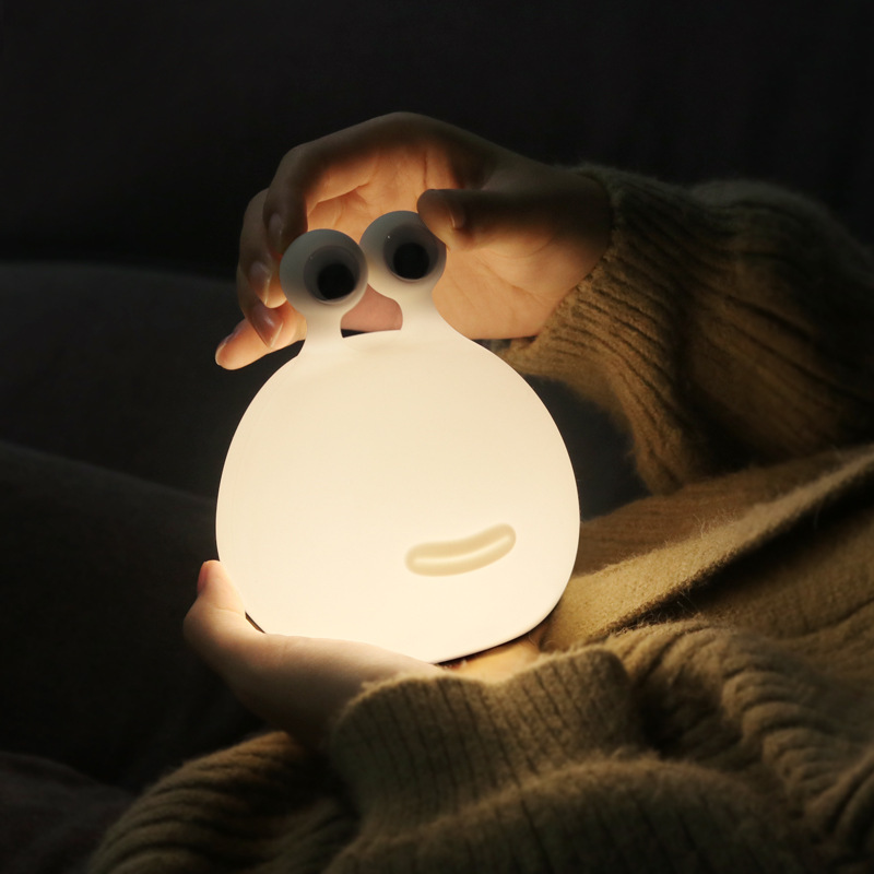 MUID Slug Sleep Lamp Bedroom eye-protecting Silicone patting Fun Baby Sleep Creative Night Lamp Bedside Lamp full figure