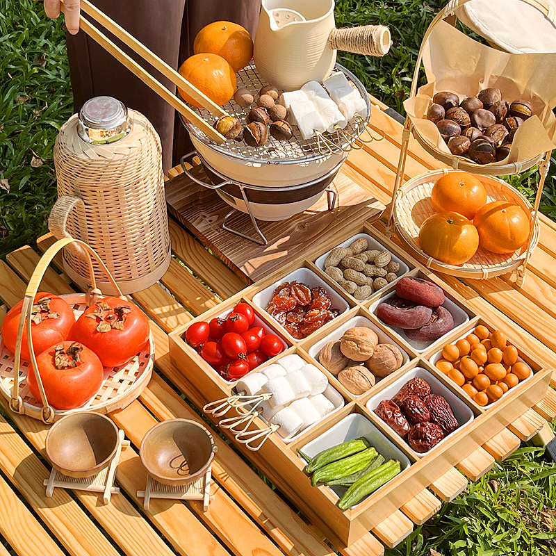 A complete set of tea and fruit plate accessories, ornaments, utensils, tea and snack decorations, dried fruit plate, nine-square grid tray, bamboo woven baked milk