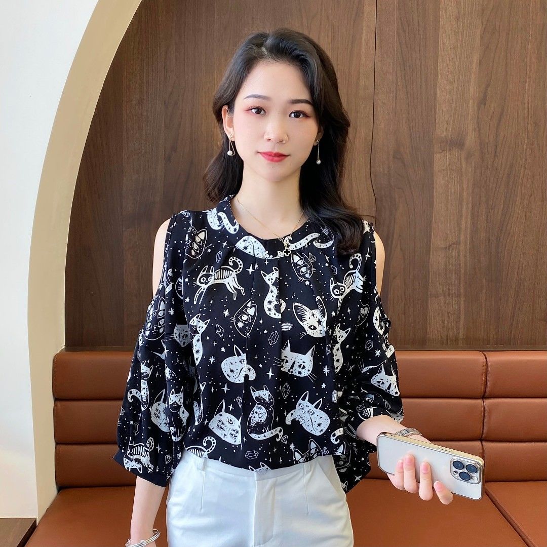 Fashionable printed shirt for women's summer, new trend off-the-shoulder three-quarter sleeve top, stylish round-neck shirt Application Scenario