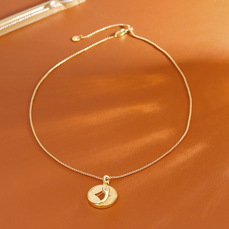 Hyacinth serpiente año bronce collar de dinero moda personalidad cobre chapado en oro diseño único collar sentido serpiente año tiene buena suerte a menudo en la cadena de clavícula 2025 nuevo colgante details Picture