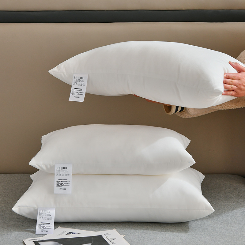 The pillow core is soft, single-person pure white, comfortable and plump. It is a pillow for student dormitories, home use, schools and adults