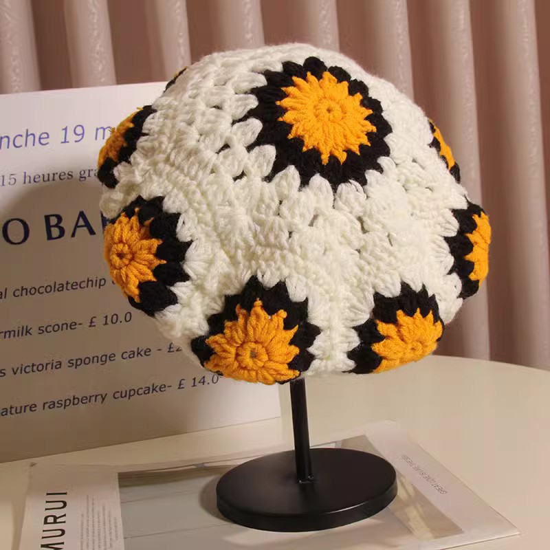 Hat Women New Autumn/Winter Wool Beret British Retro Octagonal Hat Hat Hand-Crocheted Three-Dimensional Flower Buds details Picture
