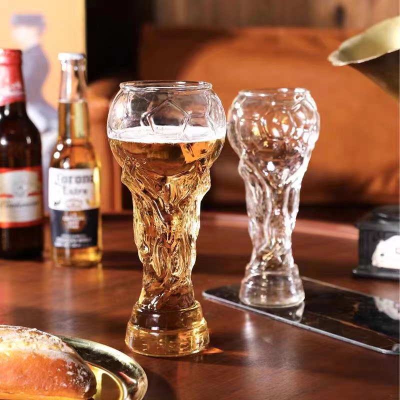创意2022/世界杯足球大号啤酒杯/派对造型扎啤杯产品图