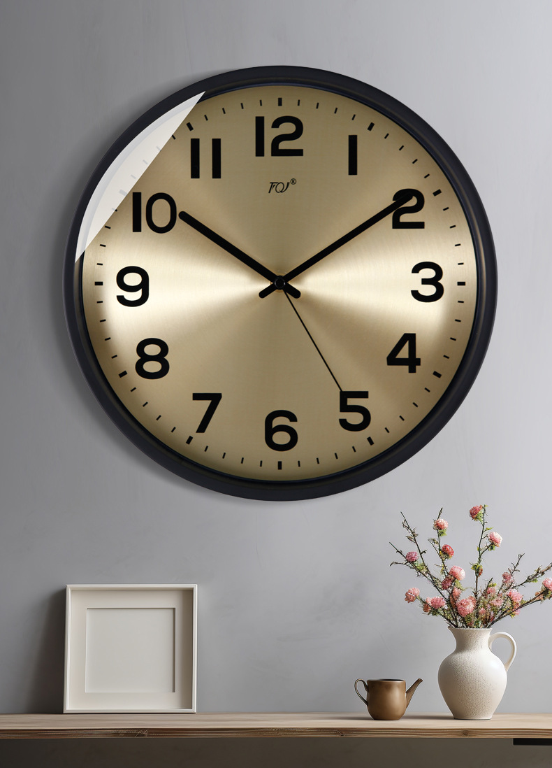 TQJ简约百搭静音挂钟家用客厅卧室时尚时钟挂墙表金属电波石英钟详情9