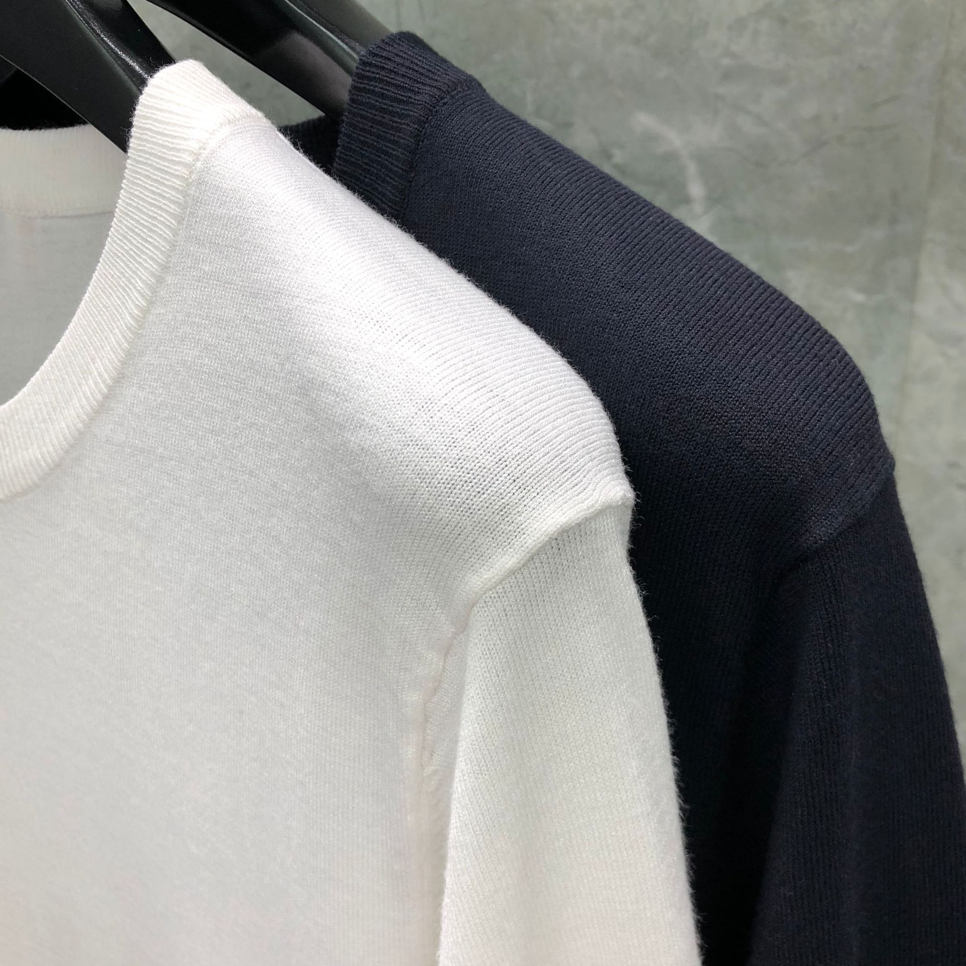 Dongguan brand factory direct sales tb sweater men's short-sleeved summer new round neck T-shirt women's knitted sweater T-shirt