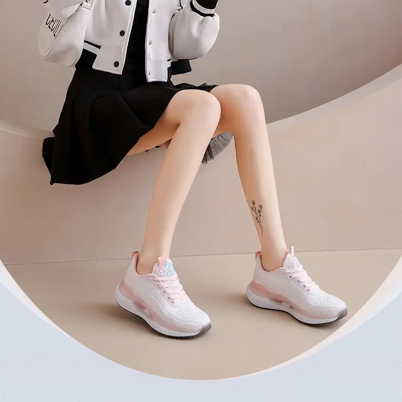 The new high-quality, fashionable, versatile and comfortable shoes are mainly promoted as wear-resistant flyweave sports women's shoes Application Scenario