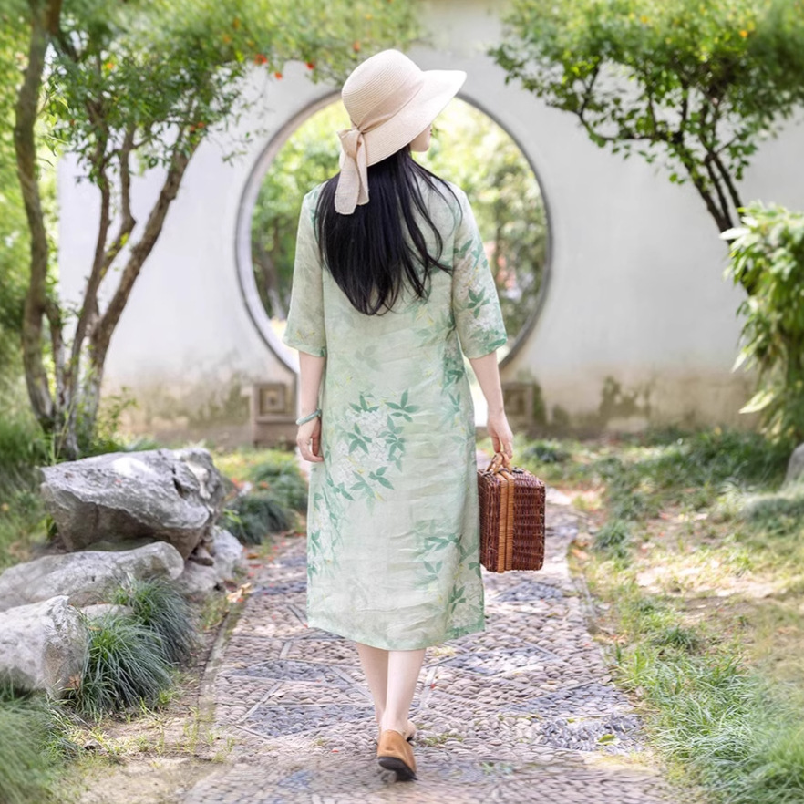 2025 Summer New style artistic and retro printed cotton and linen dress, women's ramie Chinese-style button-up floral modified cheongsam Specification image