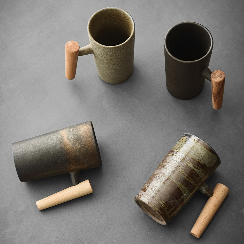 Retro ceramic mugs, simple and creative wooden handles, Japanese rough earthenware couple coffee cups, tea cups, drinking cups