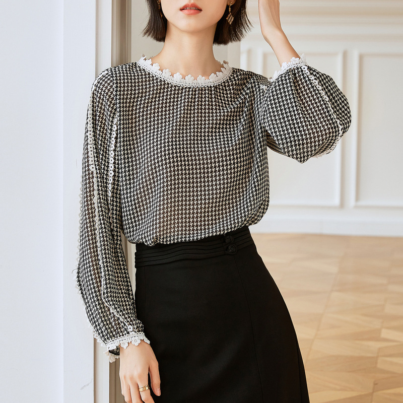 The 2022 autumn new style of the "Hundred Shapes and Thousand Birds Pattern Lantern Sleeve Chiffon shirt" is stylish and fashionable, featuring a patchwork lace trim top for women details Picture