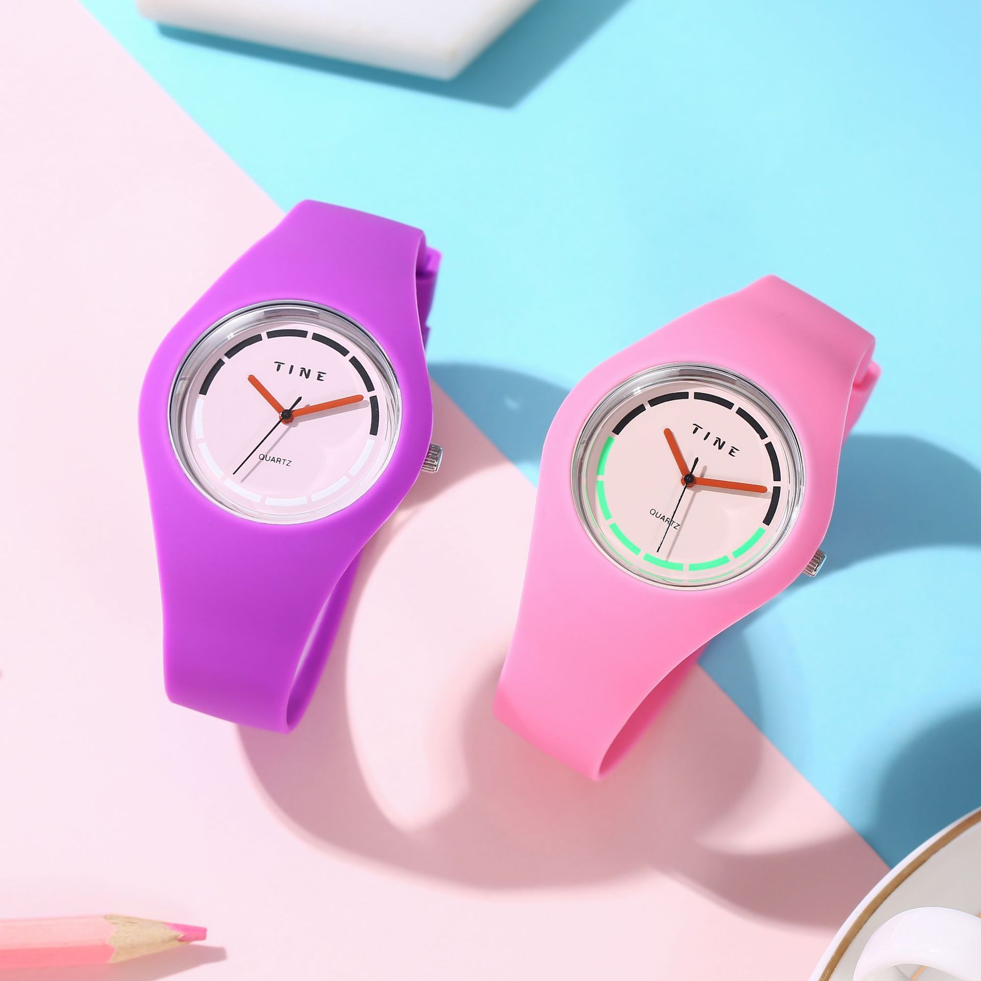 Cross-border female student watches, waterproof couples, versatile quartz watches, casual and simple watches, electronic watches, silicone watches details Picture