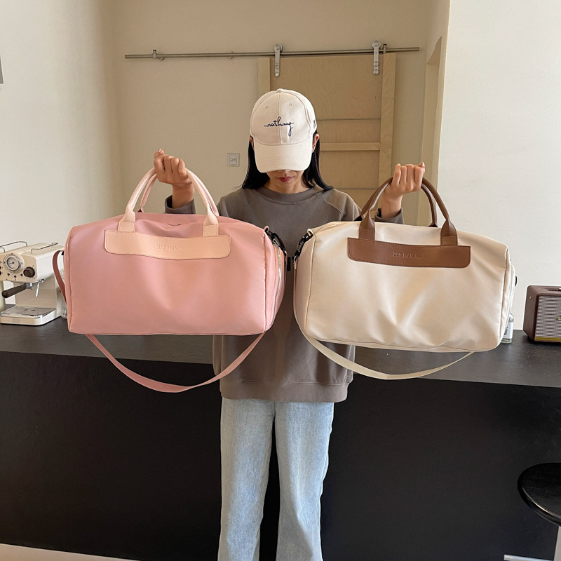 旅行包/运动包/逛街包/万向轮行李包/宠物背包产品图