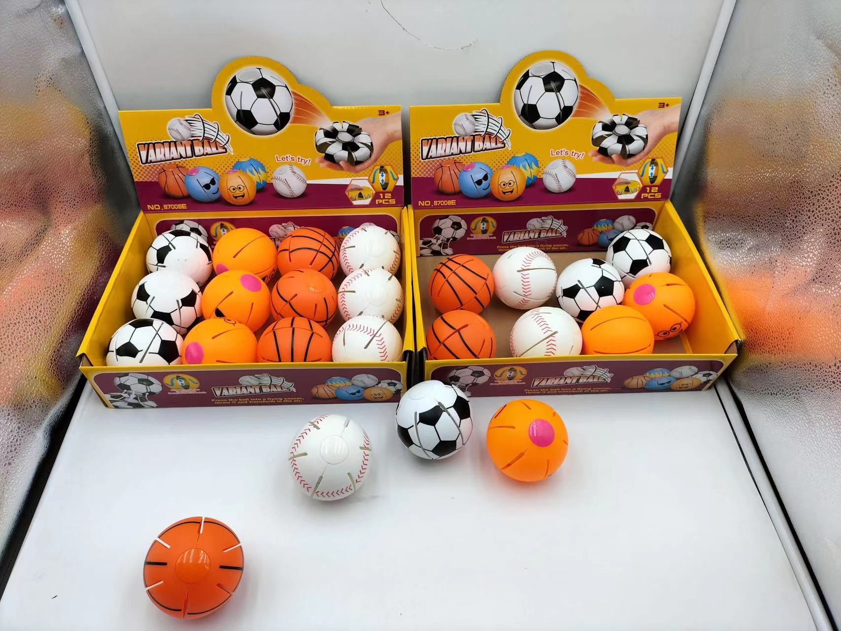 Cross-border mini magic flying saucer ball, deformed elastic ball, deformed football, basketball, personal stress relief deformed flying saucer ball, luminous mini flying saucer ball