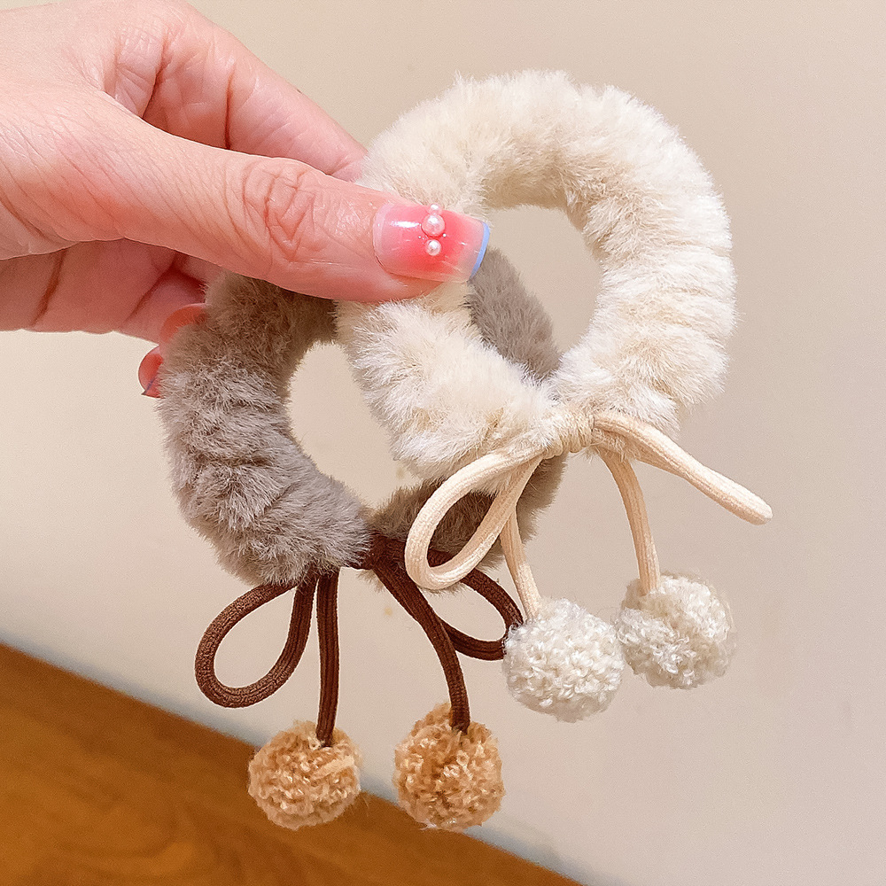 Korean high-elasticity pom-pom hair tie for women, ins cute hair accessory, autumn and winter plush hair band headband Specification image
