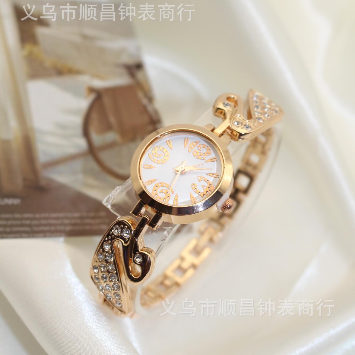 New popular foreign trade bracelet watch, light luxury and fashionable, swan style, niche and versatile women's watch, high appearance level, factory wholesale details Picture