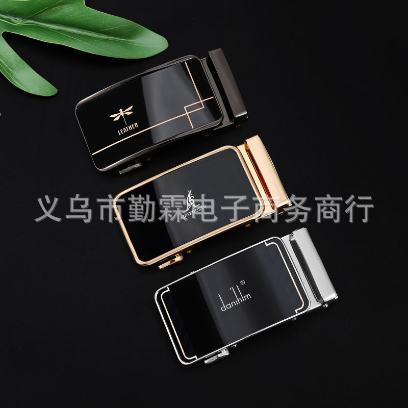 皮带/皮带男/时尚皮带男/烤漆彩色钥匙链/男士皮带细节图