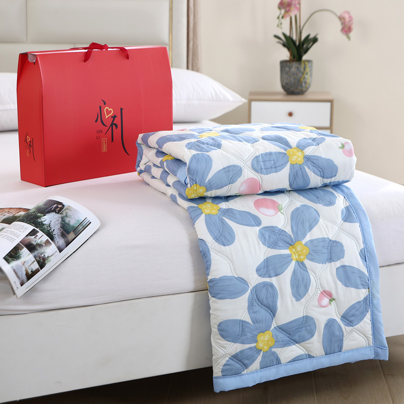 Store anniversary gift quilts, summer quilts, air conditioner quilts, thin quilts, opening gift quilts, sales gift quilts that can be printed with logos Specification image