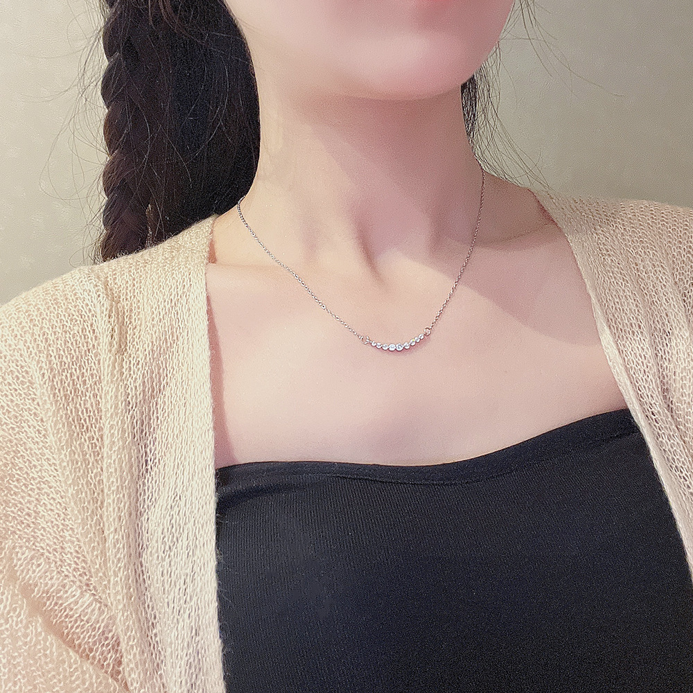 Korean Version Of Light Luxury Necklace Titanium Steel Wholesale Women's Cold Wind Choker 2024 New Smile Sweet Collarbone Chain Specification drawing