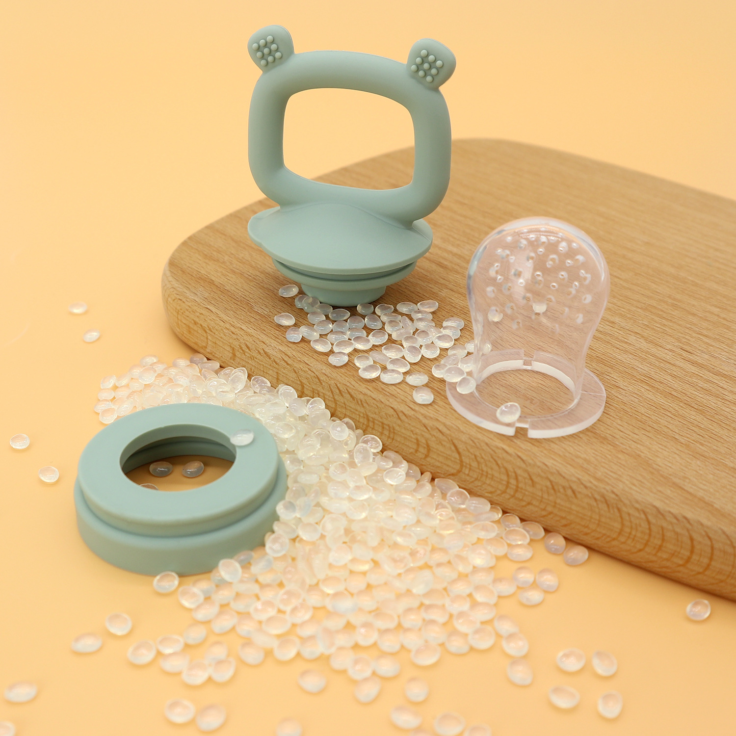 TEMU Baby Fruit and Vegetable Bite Fun Fruit Complementary food device, baby fruit and Vegetable Fun pacifier, teeth grinding stick, toy teeth gel Application Scenario
