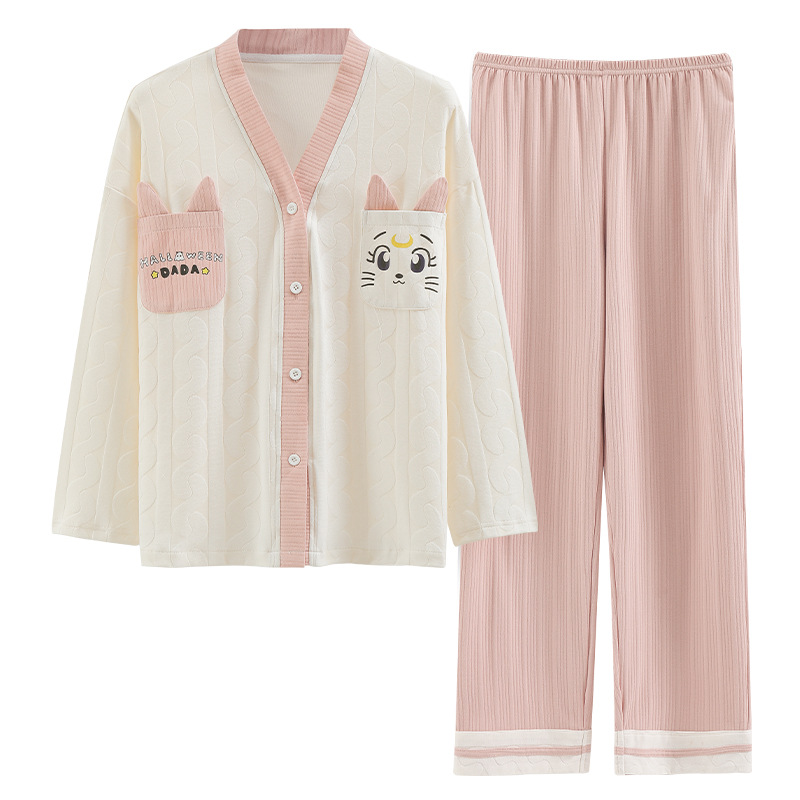 The 2022 autumn new pajama women's cute cartoon cardigan, long-sleeved kimono and loose home wear can be worn outside for autumn and winter Item Picture