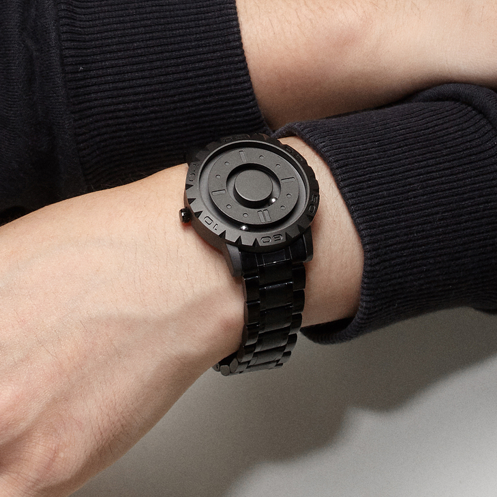 EUTOUR磁力滚珠男士个性创意手表潮黑科技炫酷概念无边框设计手表详情图3