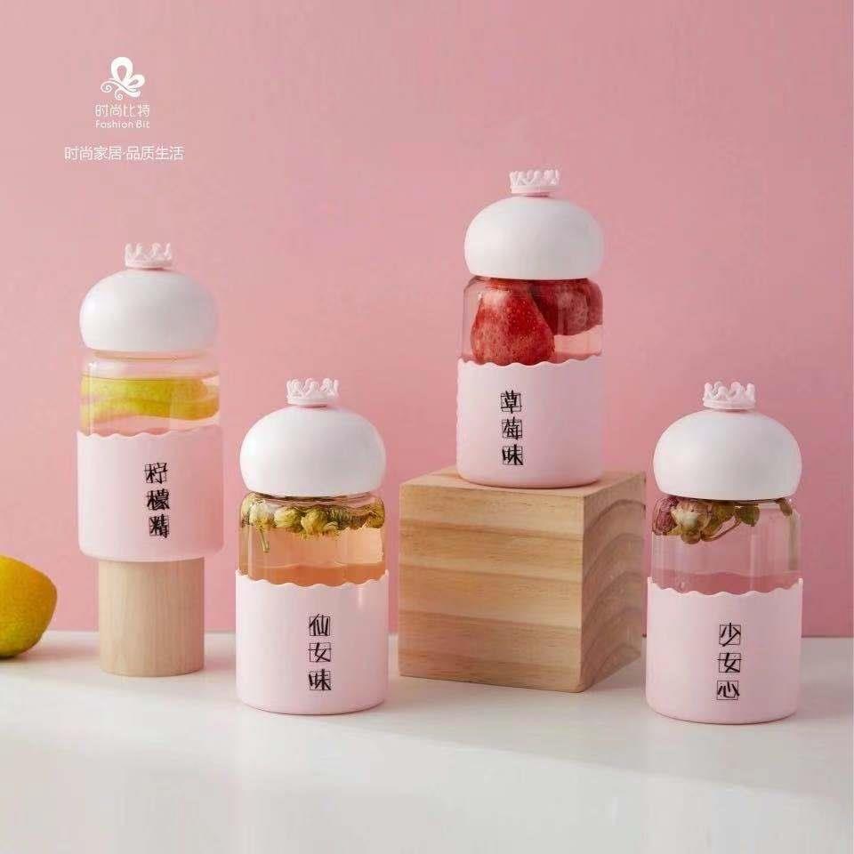 Personalized and creative insulated cups, portable water cups for students, personalized water cups, pink water cups for children and girls full figure