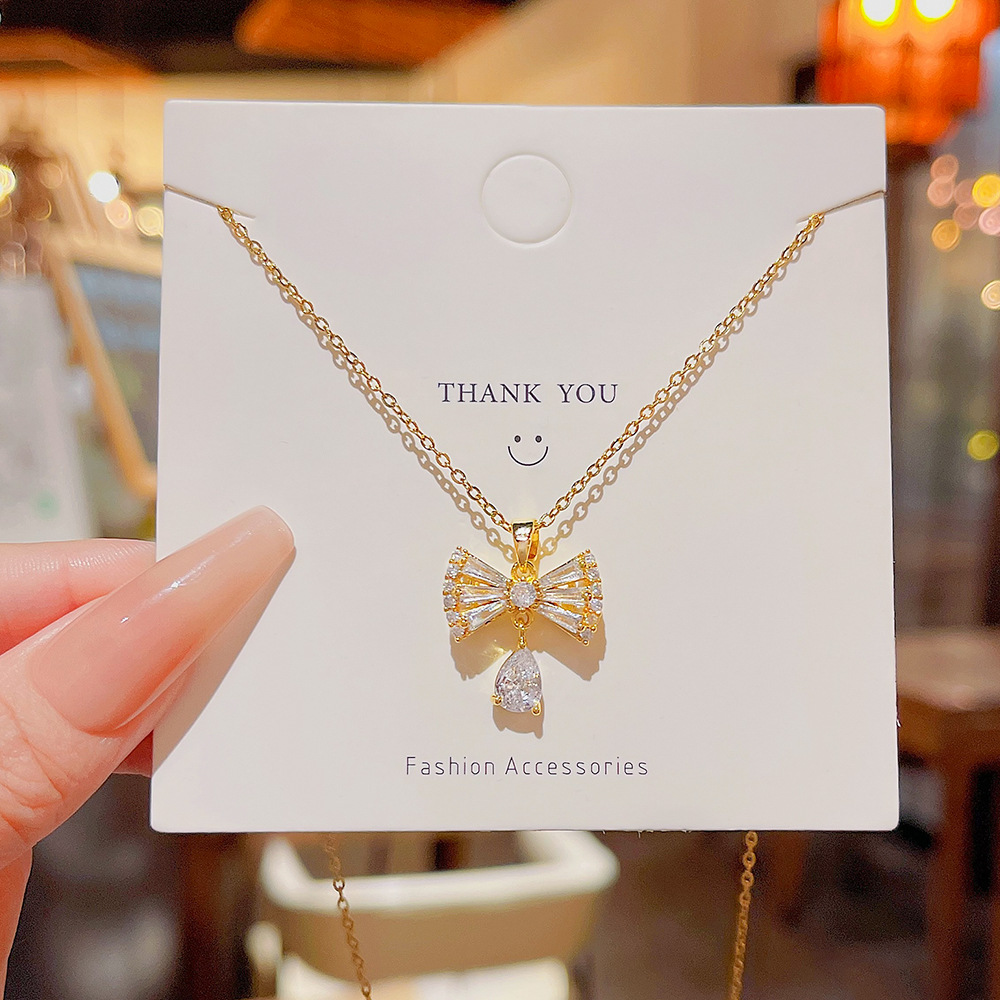 High-Grade Small Titanium Steel Necklace Women's New Water Drop Collarbone Chain Pendant Light Luxury Without Fading Choker Jewelry Wholesale Application Scenario
