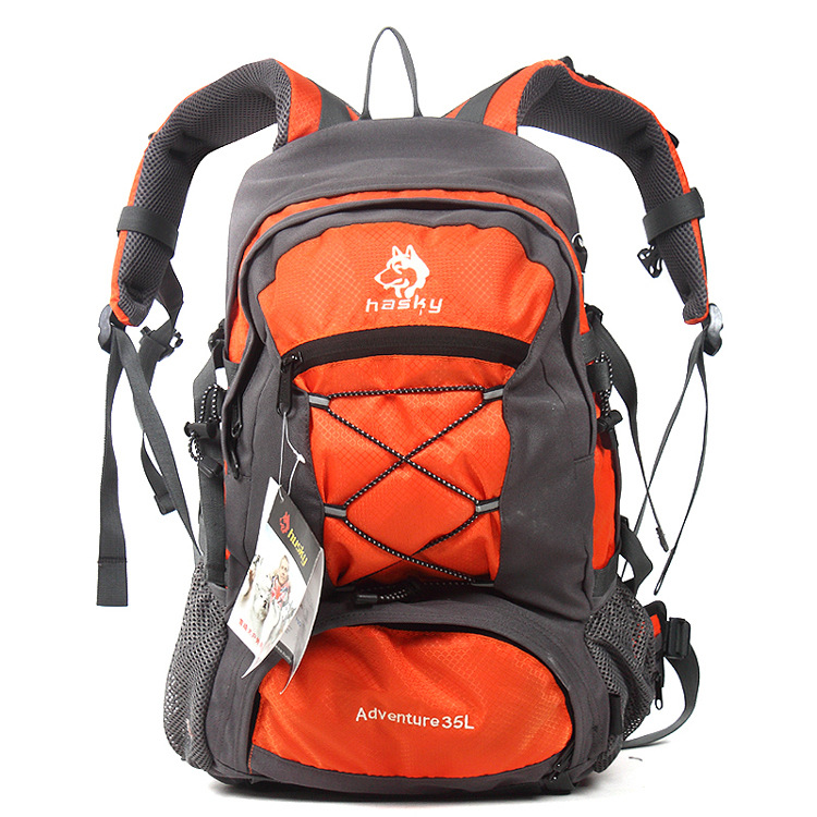 New foreign trade outdoor hiking backpacks, sports backpacks, breathable backpacks for men and women, 35L in stock for wholesale Application Scenario