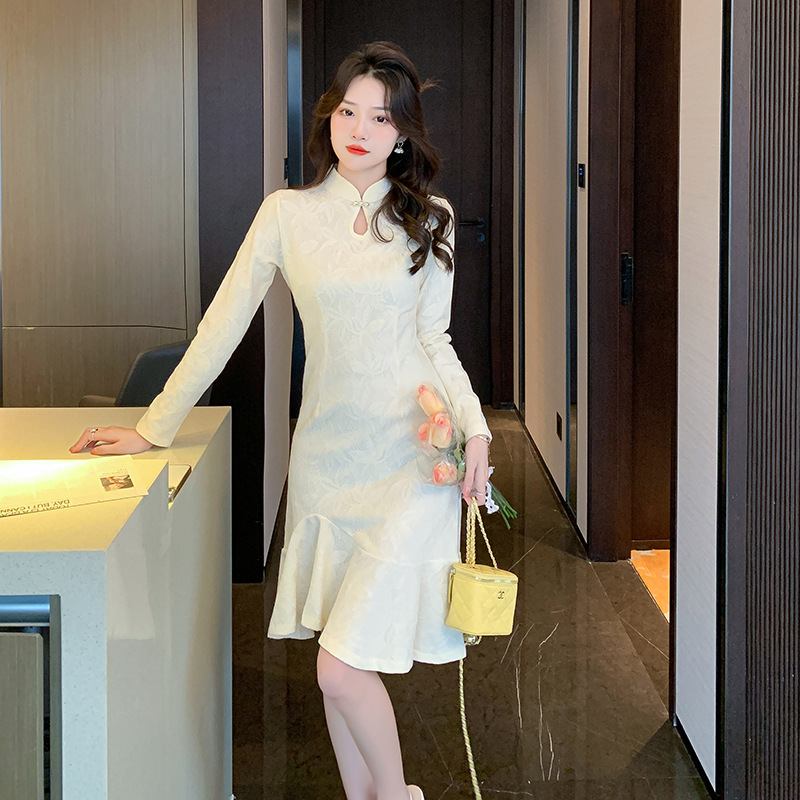 旗袍敬酒服新娘高级感蕾丝2023年新款春秋长袖订婚连衣裙
