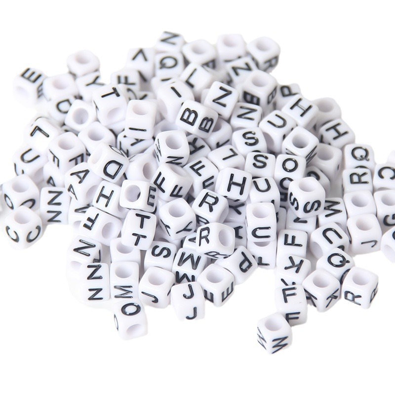 Acrílico números letras inglesas cuentas hechas a mano DIY sets cajas niños beading adornos accesorios cuentas soltas cuentas cuadradas Item Picture