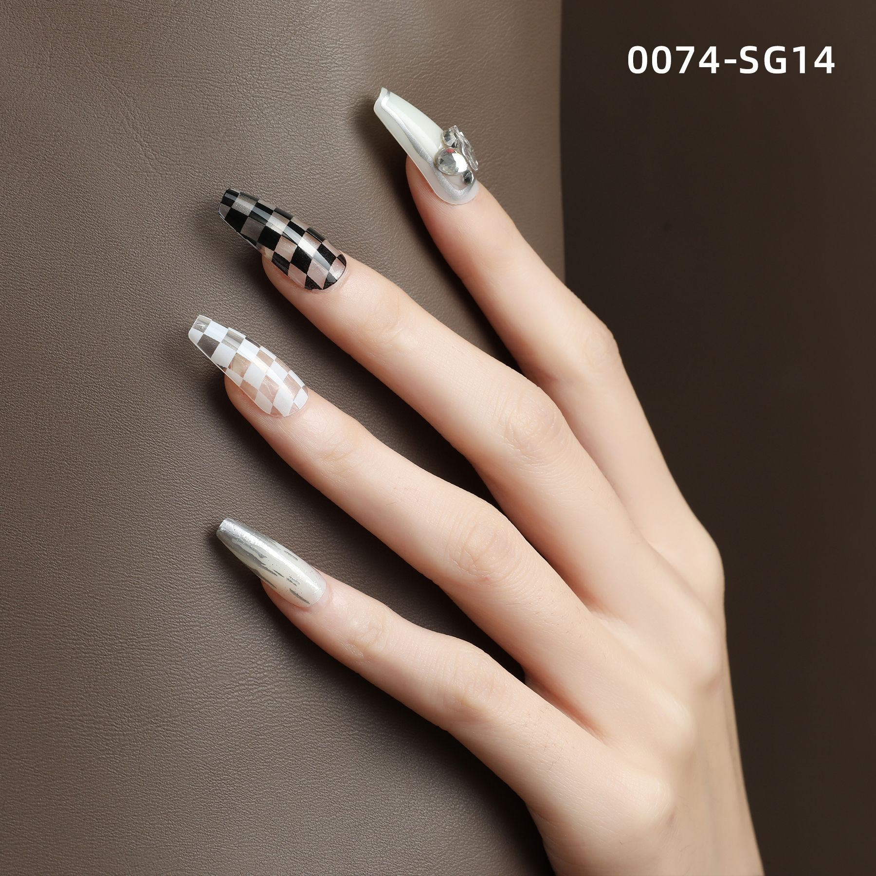 30 pieces of handcrafted nails, checkered nail patches, trapezoidal finished nail pieces, wholesale of fake nails from Asia, Japan and South Korea Specification image