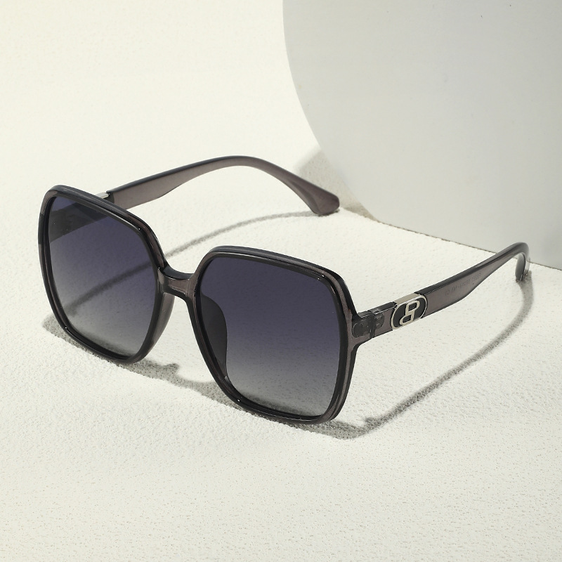New TR90 polarized sunglasses, European and American fashion retro sunglasses, women's trendy UV protection, driving glasses for men details Picture