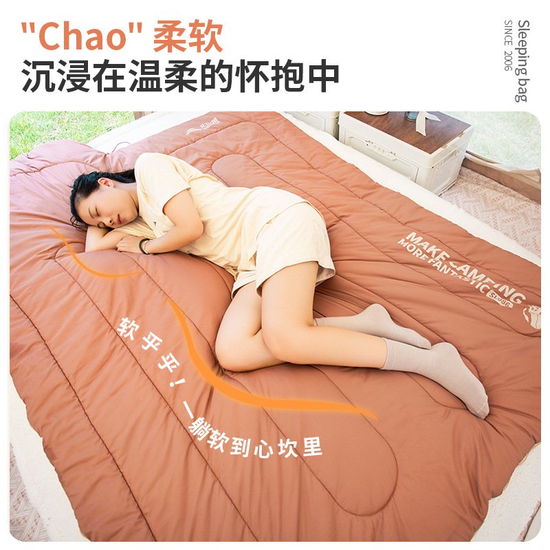野营睡袋实物图