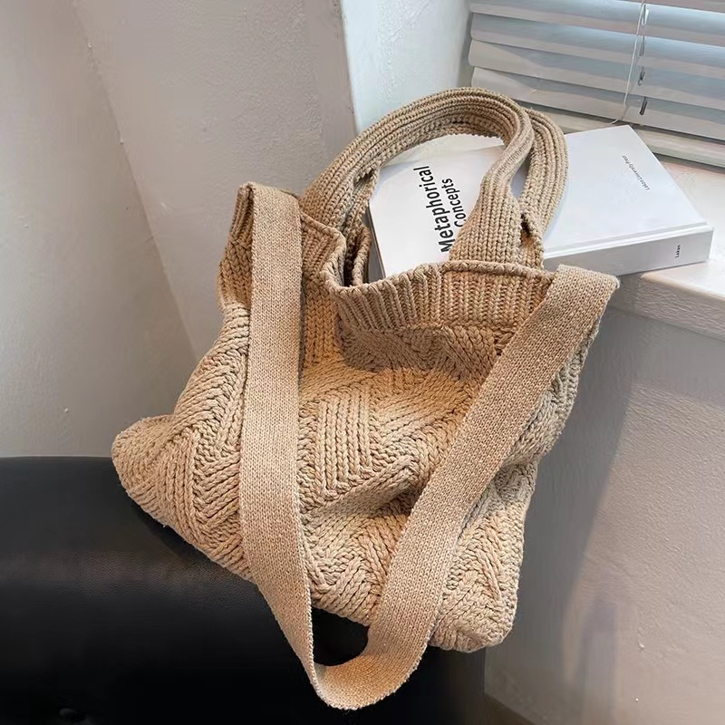 2022 new knitted bag cross-border bag vintage women's bag crossbody bag braid bag tote bag trend