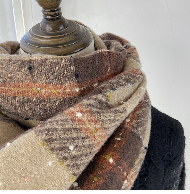 围巾女冬季新款韩系仿羊绒格子围脖学生甜美保暖加厚流苏披肩批发详情15