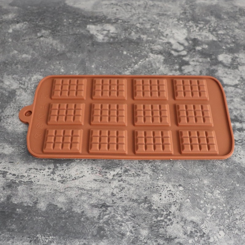 Diy Chocolate Silicone Mold Digital English Letter Cake Decoration Mold Waffle Baking Cake Mold Application Scenario